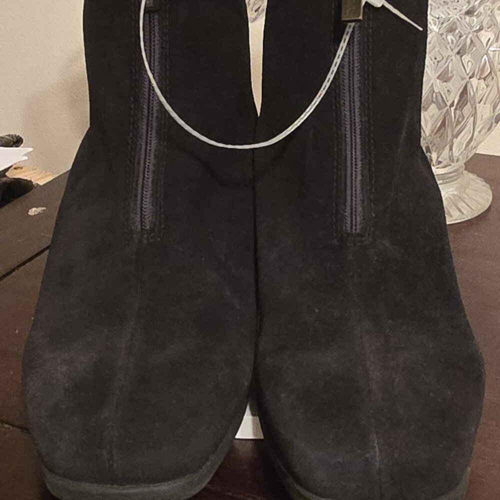 Vintage La Canadienne Women Boots in Size 10 ~ Never Worn